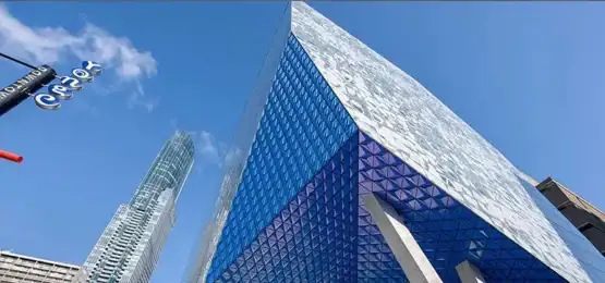 Innovative Façade with Ceramic Printed Glass