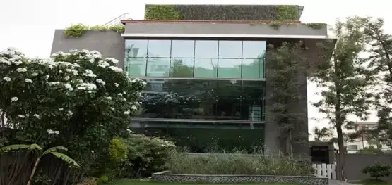 Double glazed facade