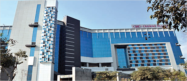 Facade of Hotel Crowne Plaza in Greater Noida
