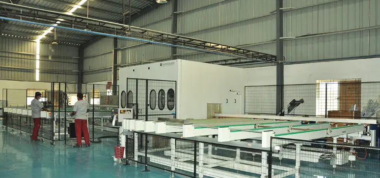 Working process at Uniglaze facade industry