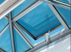 Linear operator control mechanism for skylight window