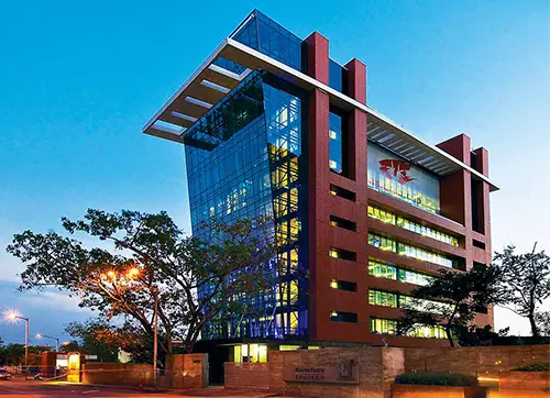 Corporate HQ for Mudra Communications, by SSA Architects
