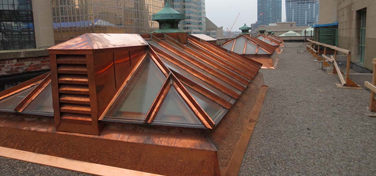 The air passing through the copper fenestrations - Union Station, Toronto, architect : +VG Architect