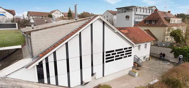 The demo-façade with solar thermal strip collector