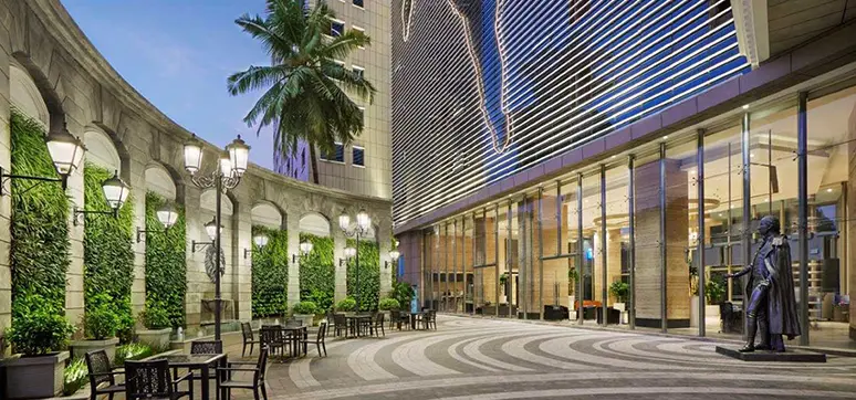Kanakia WallStreet Facade and solar heat gain