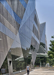The façade utilises large glass surfaces to harvest maximum