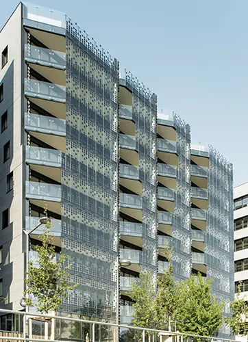 Glass Europe, Bouygues Immobilier-SLC, Kengo Kuma & Associates, BET Photovoltaïque Tecsol, BET façades T/E/S/S, SunEwat Vision Square, Hikari, France