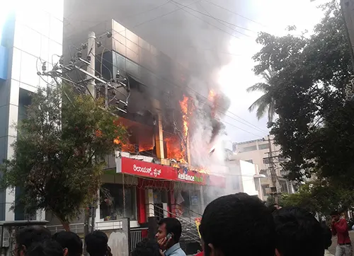 Fire at Reliance Mart, Indiranagar Banglore