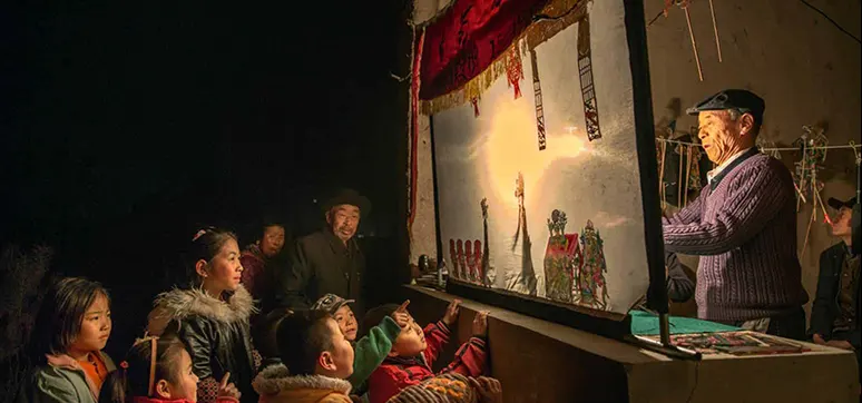 Traditional local Sichuan traveling shadow play theatre