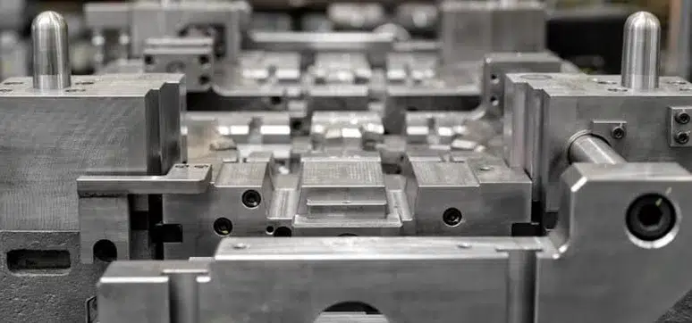 high pressure aluminium die casting setup