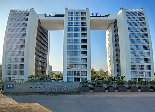 33LE residential building