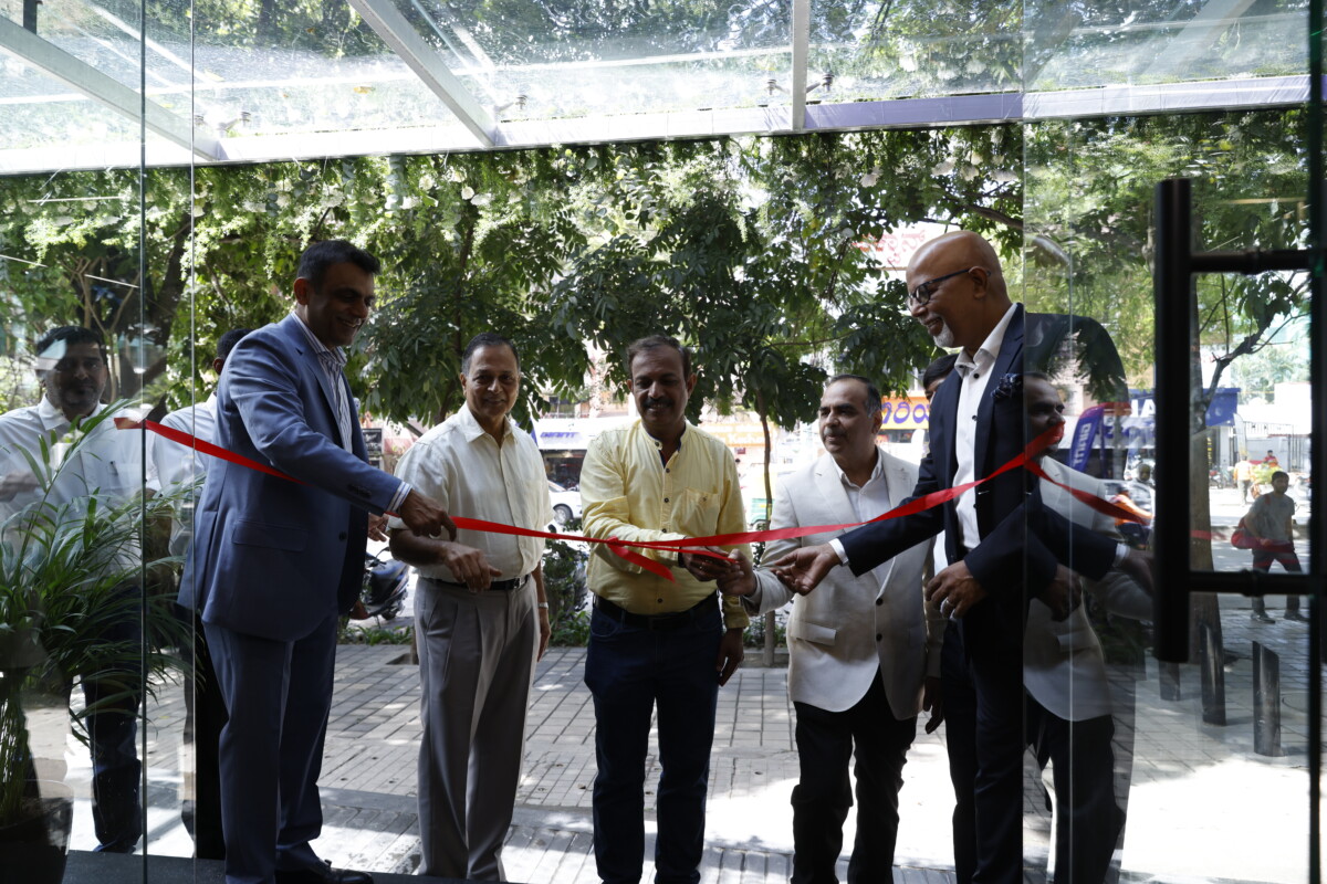 Ozone Ribbon Opening