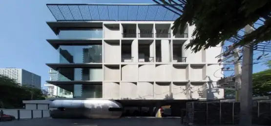 Swing Inspired Curved Concrete