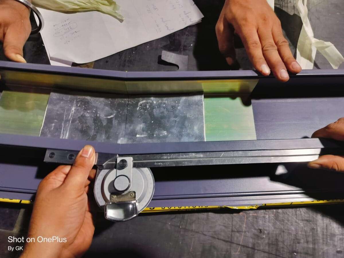 Angle measurement using a protractor