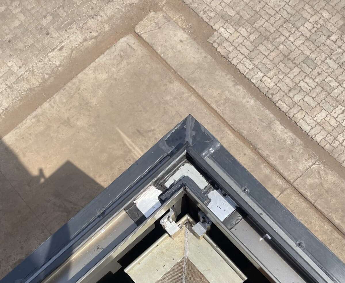 Corner Joint Seal