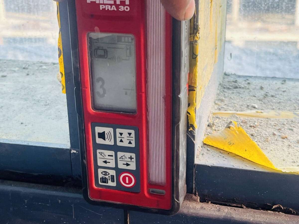 Facade Panel - Level Check