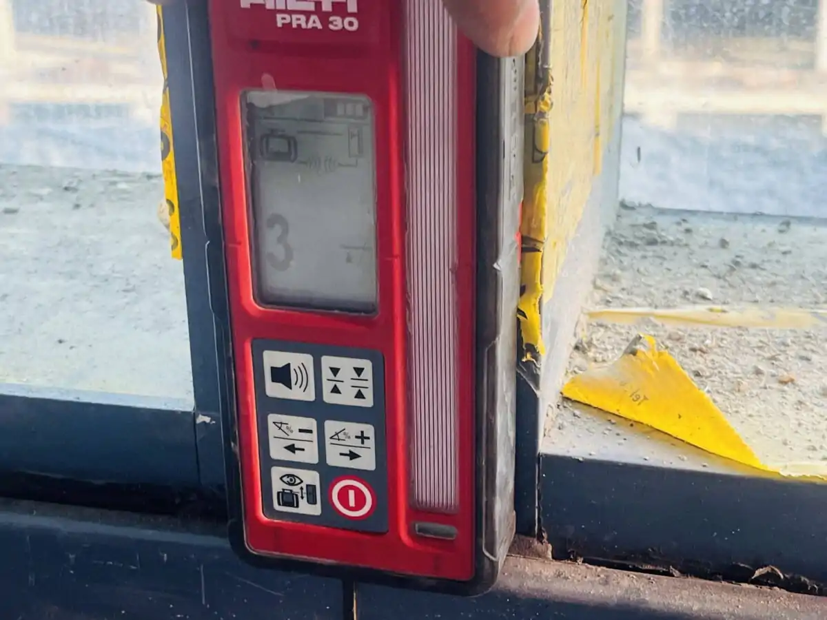 Facade Panel - Level Check