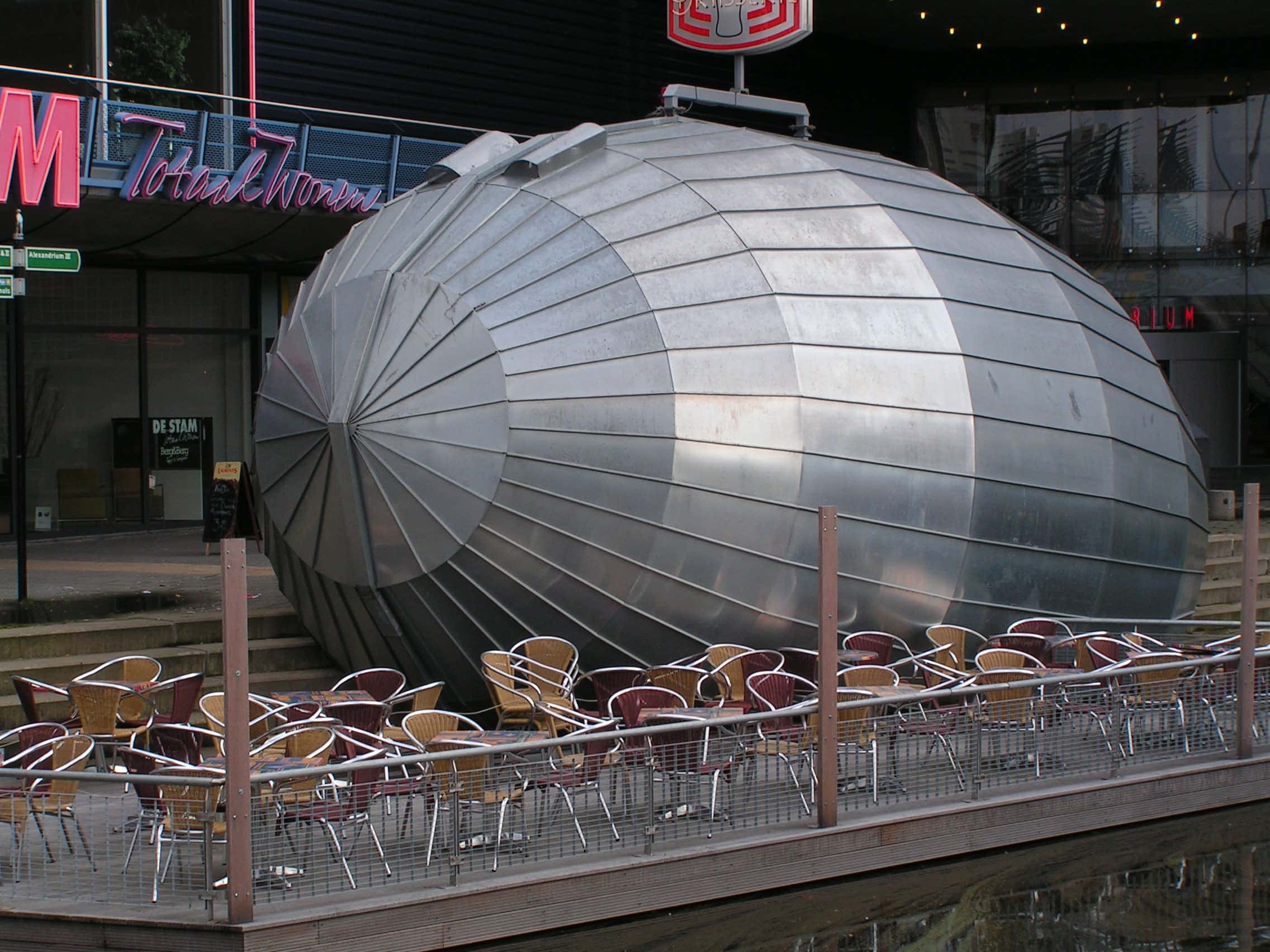 Whether for roofing, cladding, or interiors, zinc offers a raw, refined character that improves with time