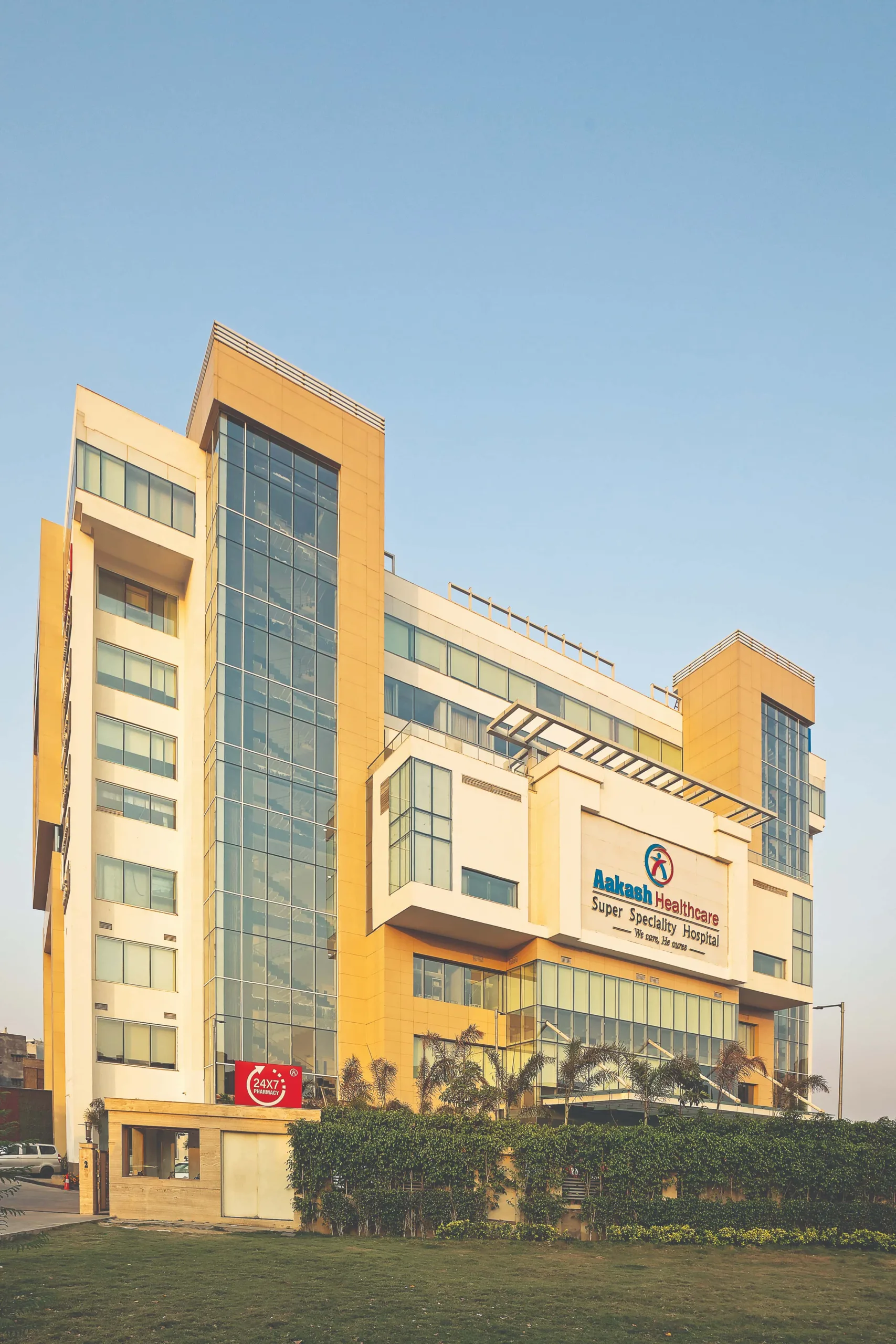 Aakash Healthcare, New Delhi