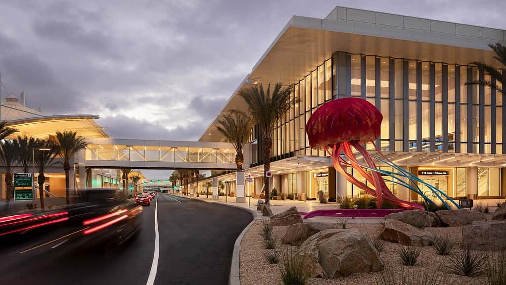 Curved Glass “Luminous Wave Wall” Debuts At San Diego Airport’s New Terminal 1(AI Generated Image)