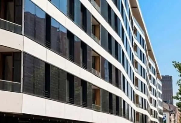 PV integrated in façade cladding - Active apartment house in Frankfurt (Germany), architect HHS Planer + Architekten