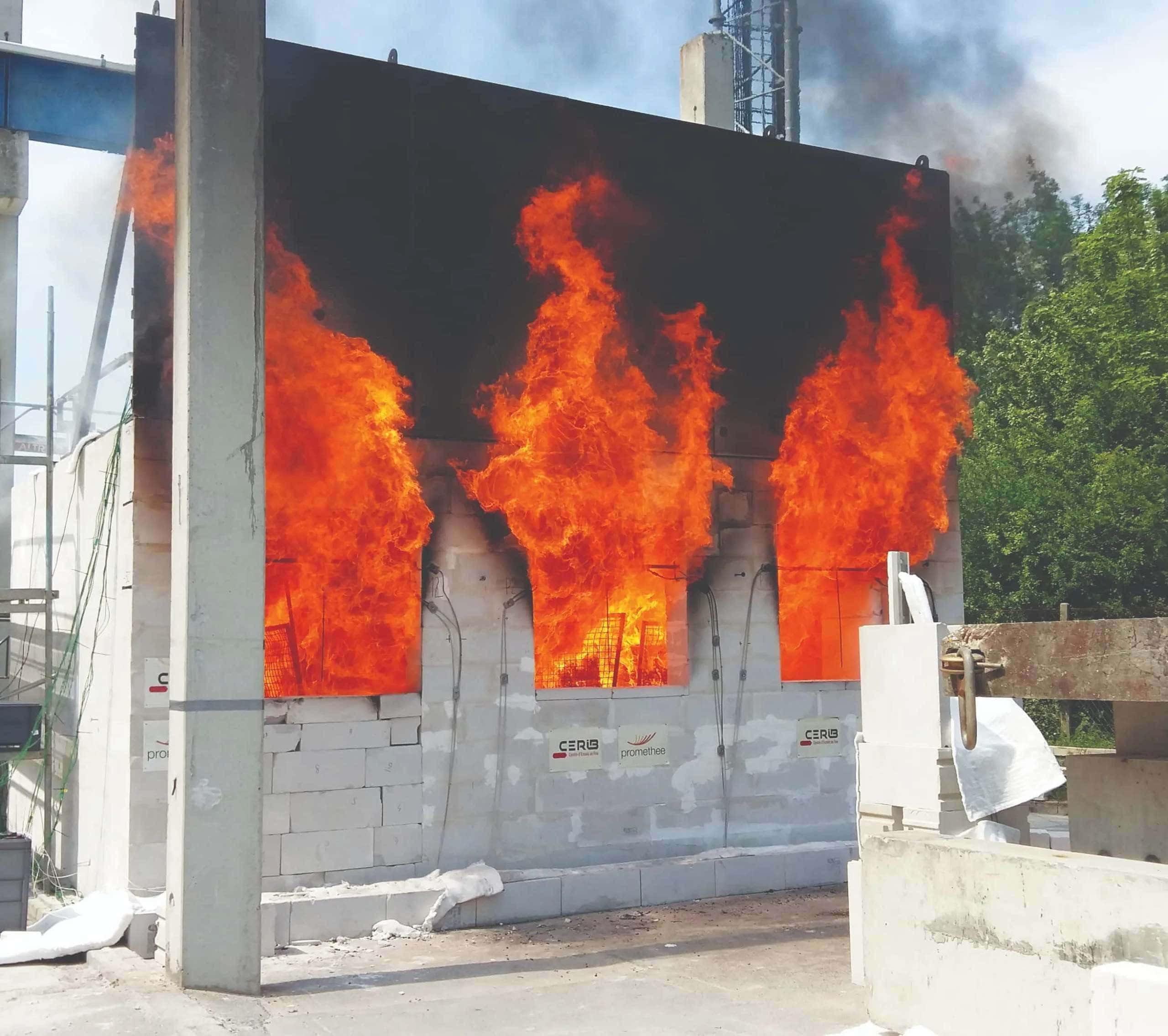 Testing of façade material for retardancy