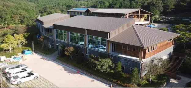 Selecting Between Aluminium Standing Seam Roofs And Zinc Standing Seam Roofs