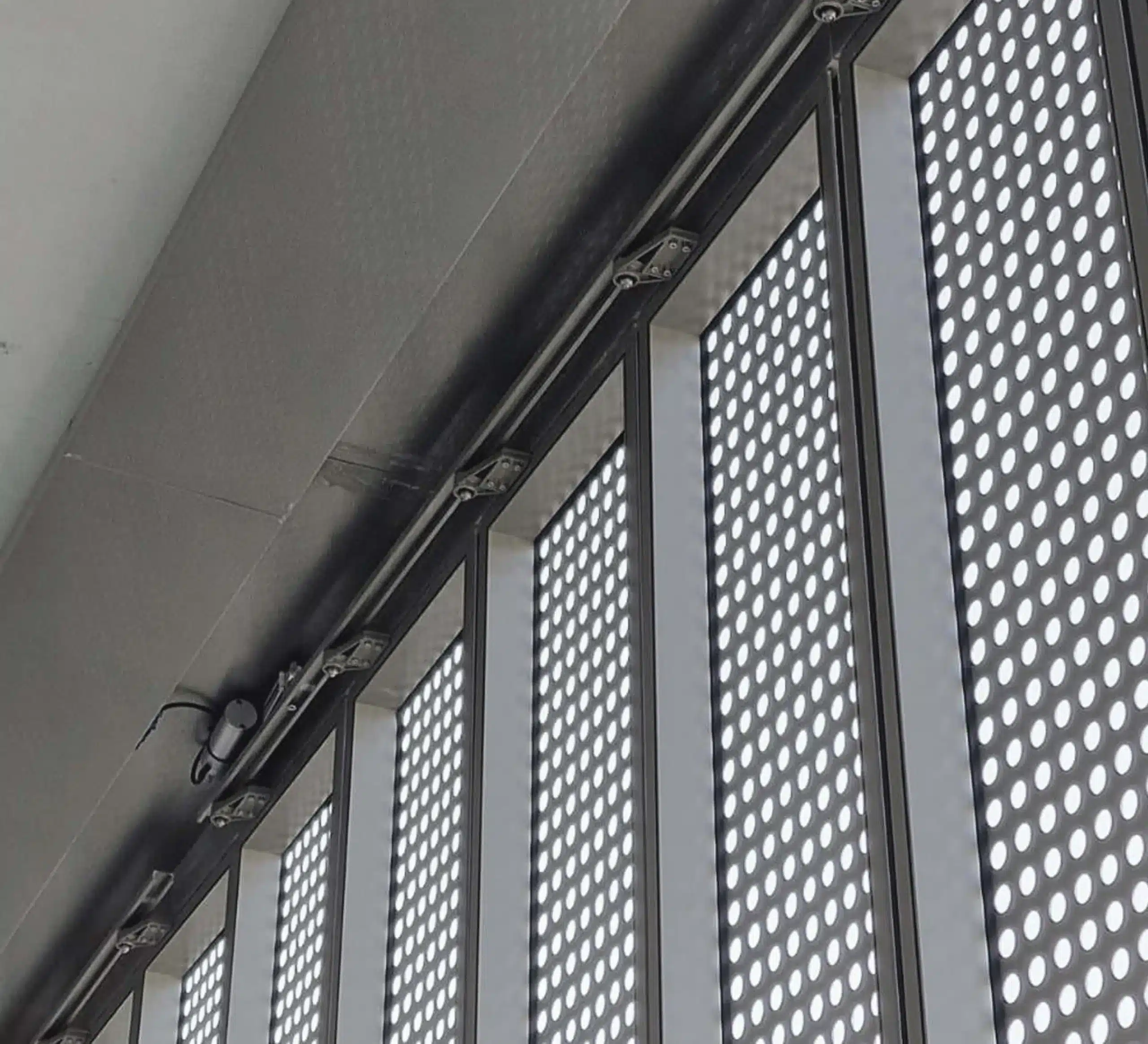 Double-skin systems that modulate sunlight and improve comfort will move façades beyond the idea of mere protective layers, enabling buildings to “breathe, adapt, and take better care of the people inside (Image courtesy Glass & Façades LLC)