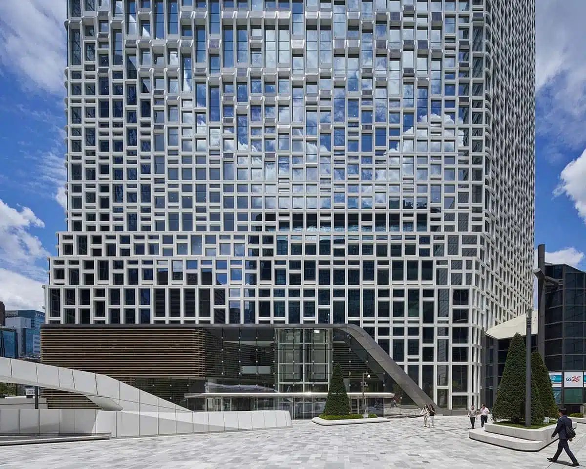 Energy-generating façades contribute to a building’s energy production and thermal regulation (Image Credit Googlewww.worldarchitecture.org)
