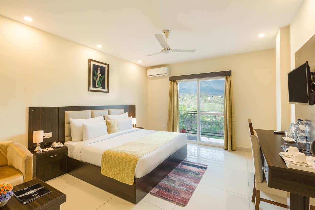 club-deluxe Encraft window adding to the beauty & wellnes