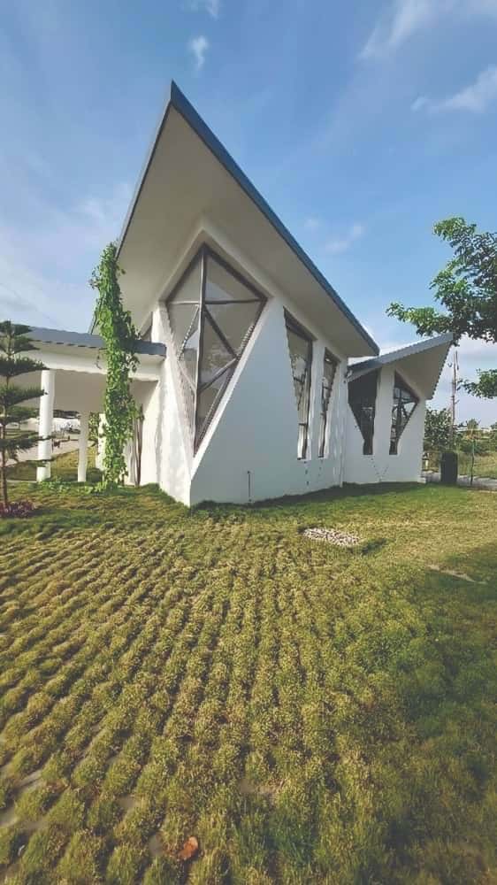 Country Villas, fenestration design can give character to a building