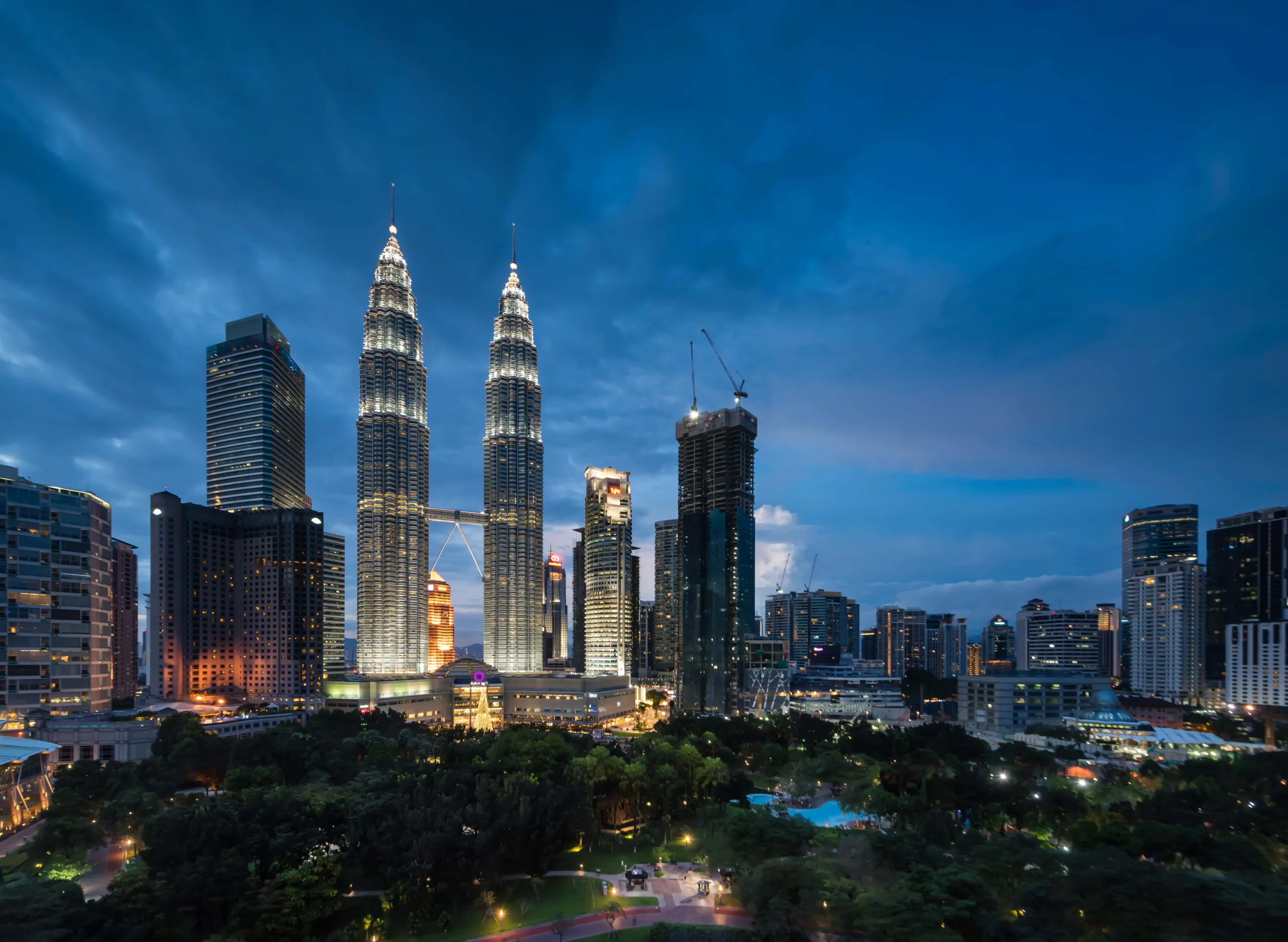 Beyond structural enhancement, Kuraray Trosifol® PET offers design versatility