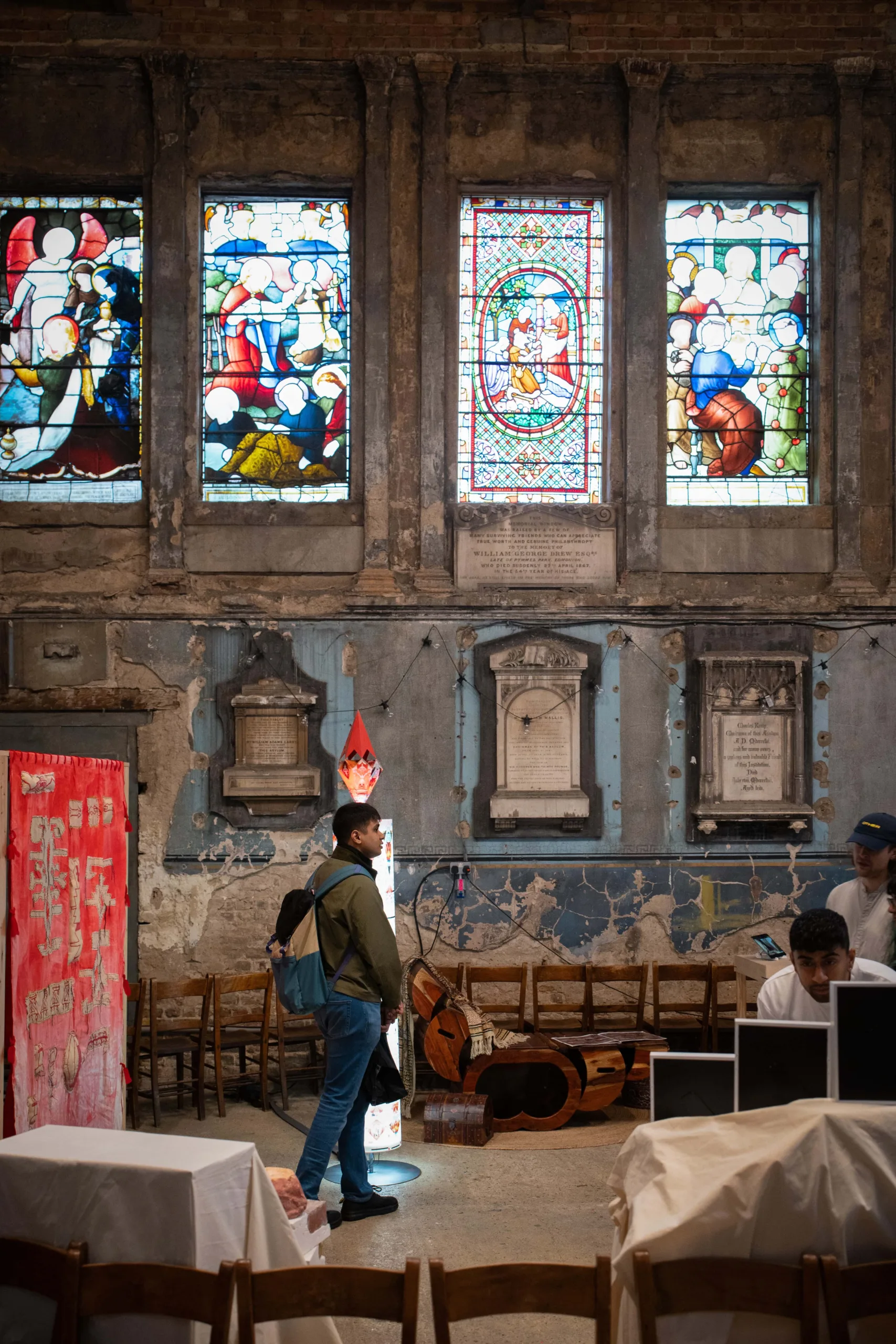 Coloured glass moderated solar intensity while enriching spatial depth and visual comfort