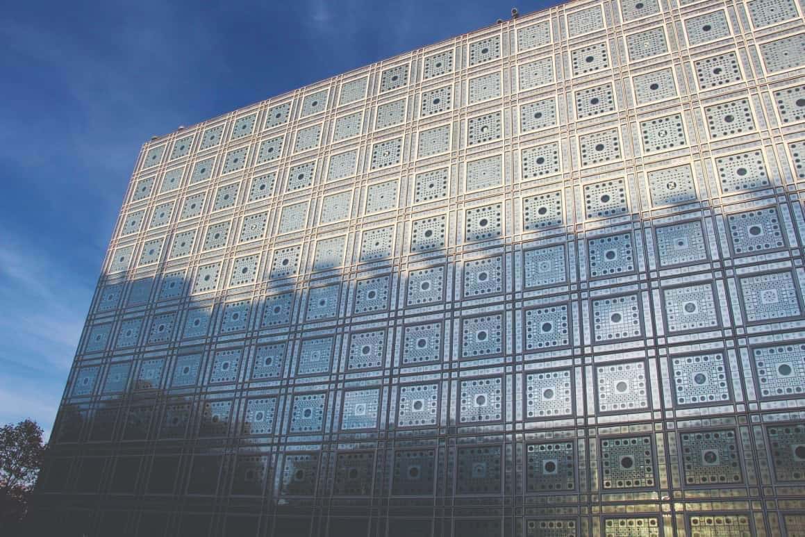 Kinetic façade system in Institut du Monde Arabe, Paris