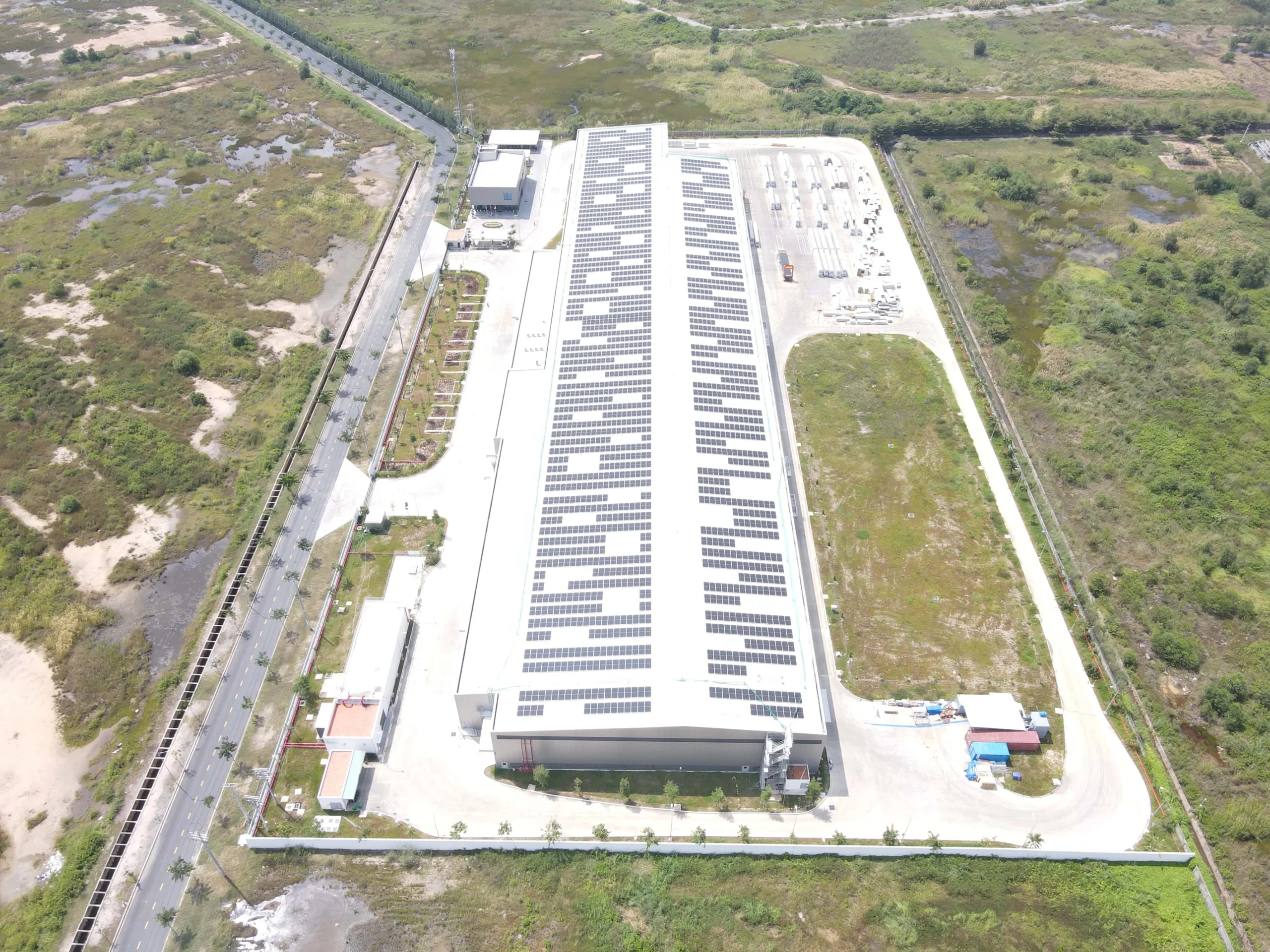 The Kingspan Phu My facility in Vietnam demonstrates how integrated daylighting strategies support high-performance outcomes, achieving LEED Platinum certification