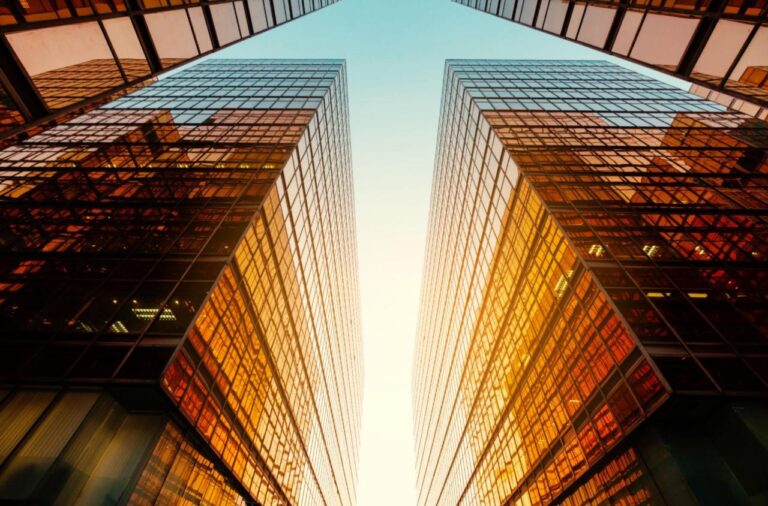 Daylight should support the user. It should not force the user to fight the building every afternoon