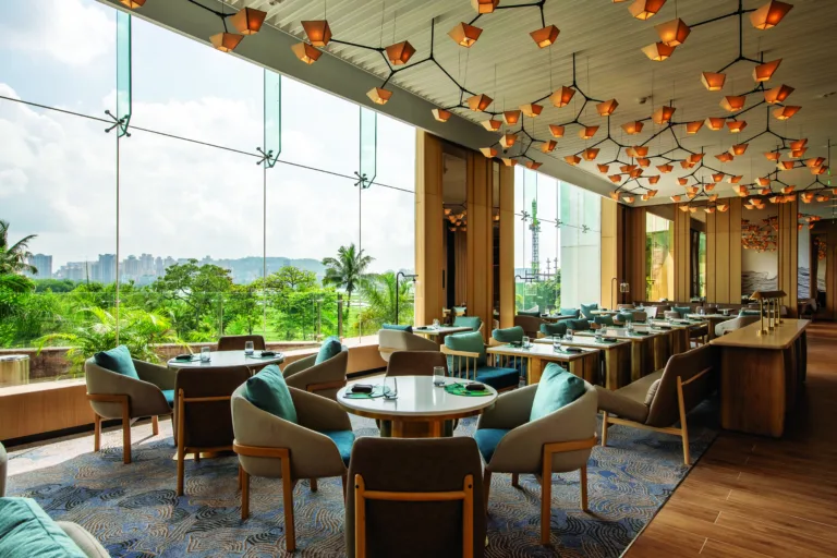 Westin Executive Club Lounge, Mumbai, An open layout with floor-to-ceiling windows floods the space with natural light