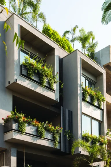 Layered Urban Façade with Integrated Shading Geometry
