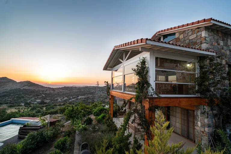 Residential Terrace Designed for Year-Round Use